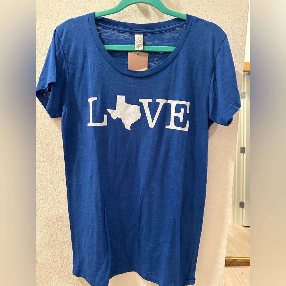 NWT Texas Love tshirt